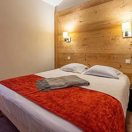 Pierre & Le Quartz Hotel 3*