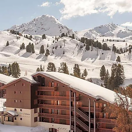 Pierre & Le Quartz Hotel